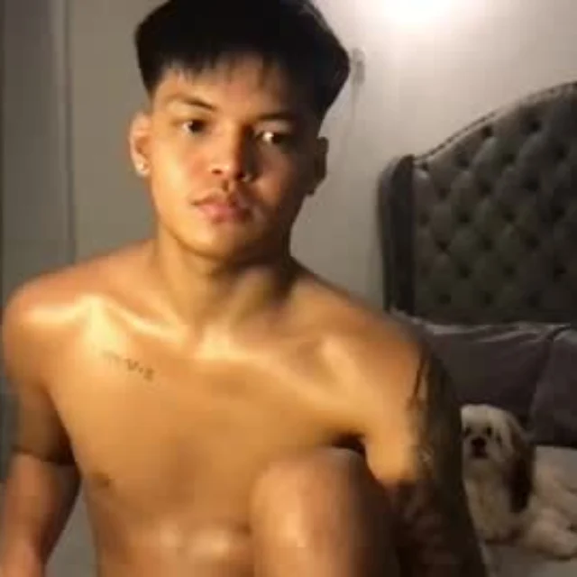 Asianhugescott profile photo