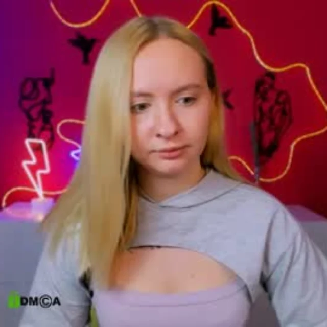 Lara Moon1 profile photo